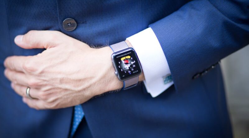 Gadgets That Glam: Smart Accessory Trends