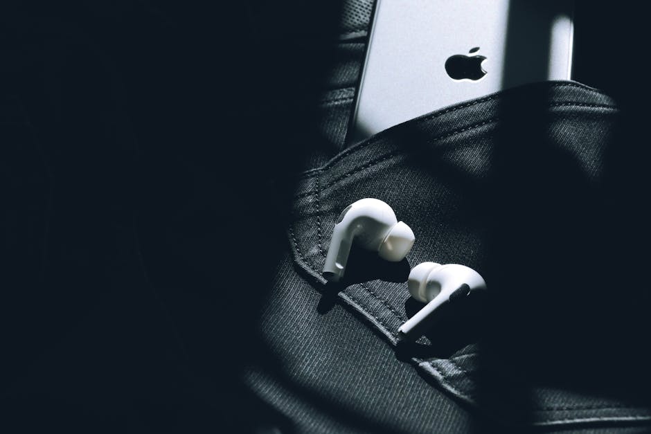 Gadgets That Glam: Smart Accessory Trends